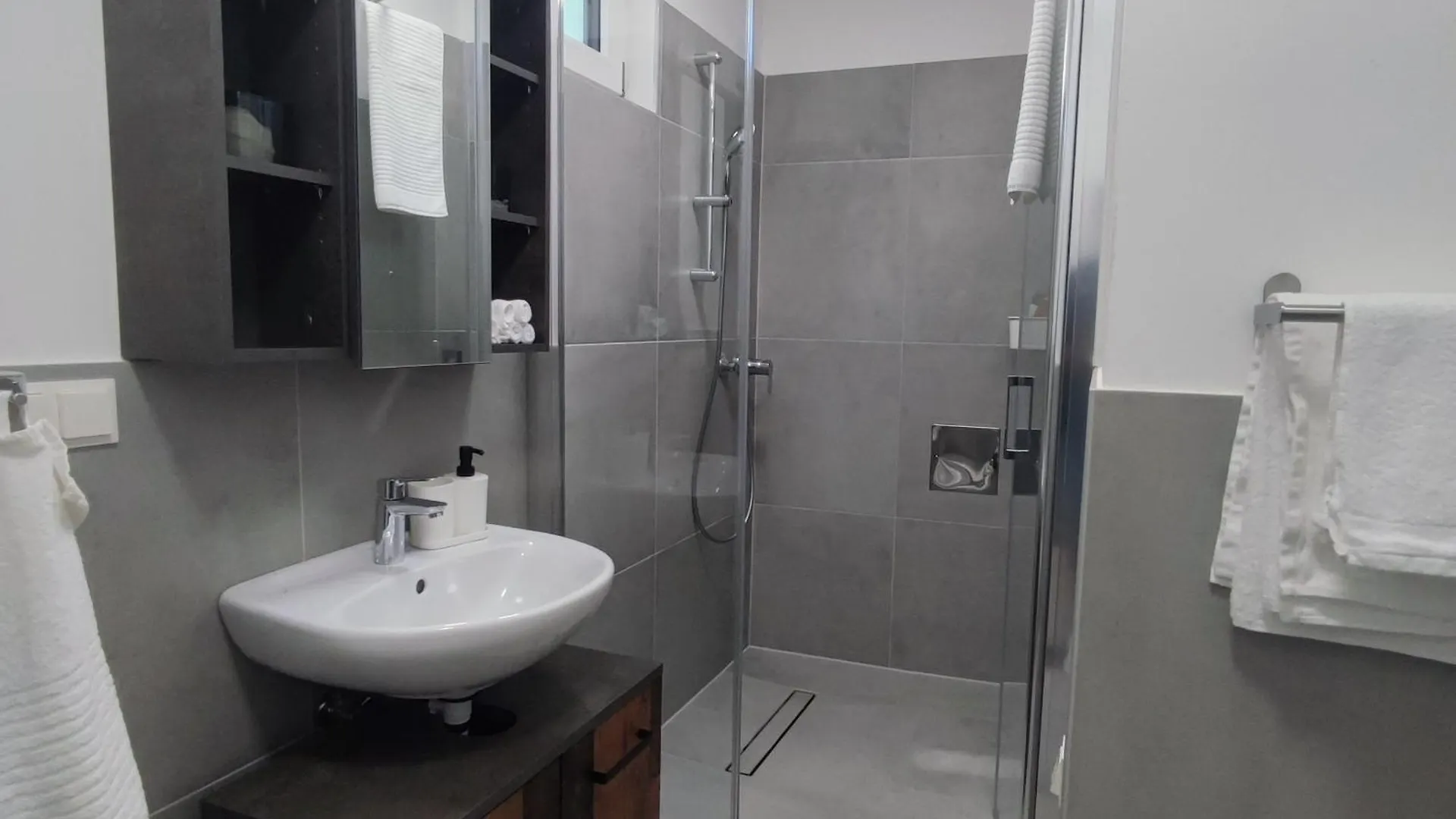 Aparthotel Infinity Vienna Austria